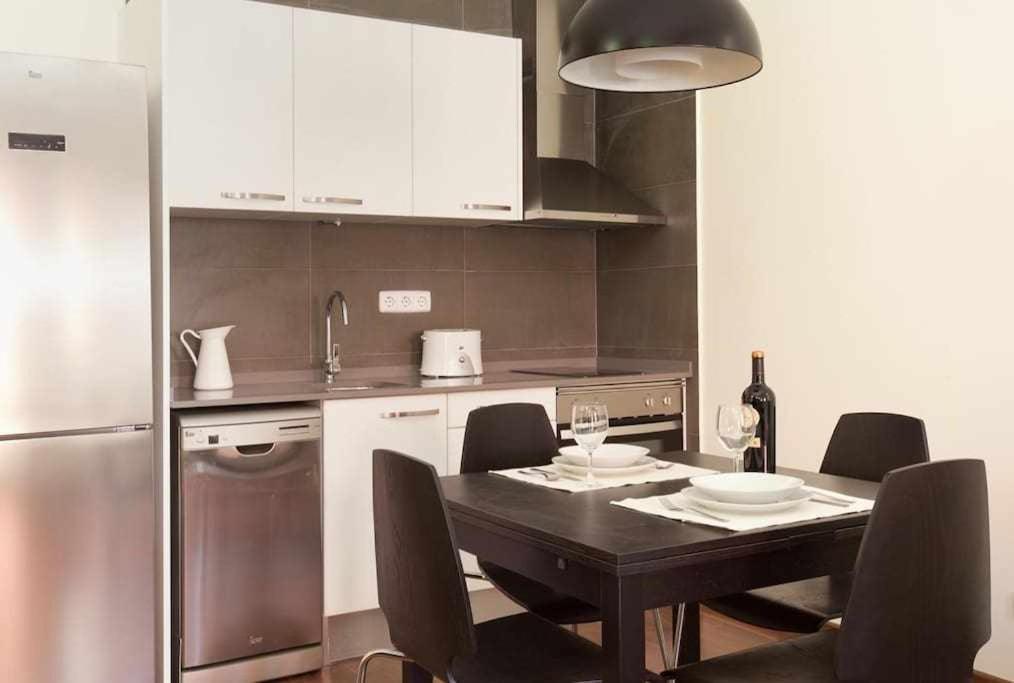 Apart Centrico Con Terraza En Gracia برشلونة المظهر الخارجي الصورة