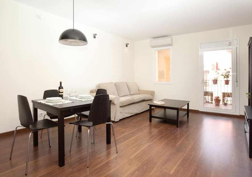 Apart Centrico Con Terraza En Gracia برشلونة المظهر الخارجي الصورة